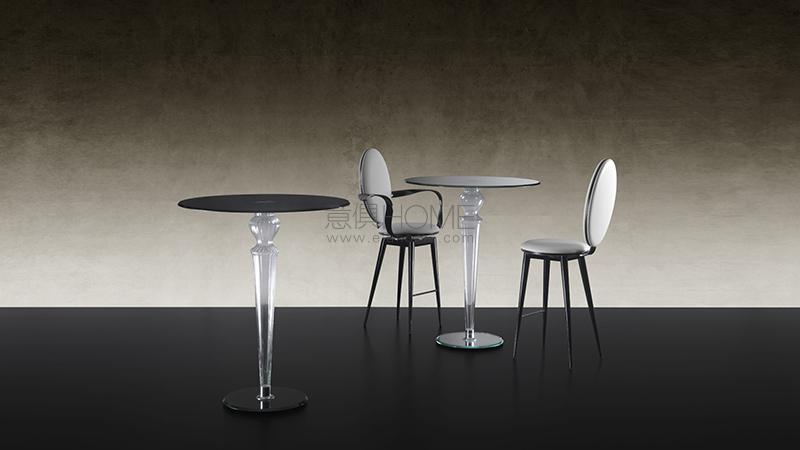 GRAN CANAL  BAR 餐桌