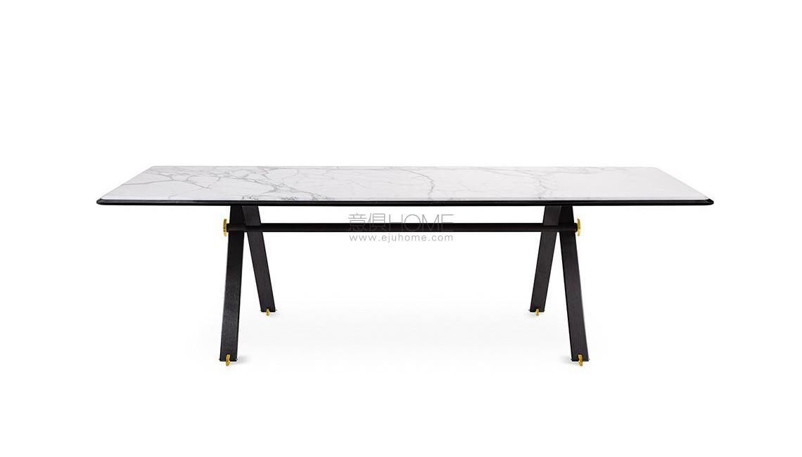 MAAT 長(zhǎng)餐桌