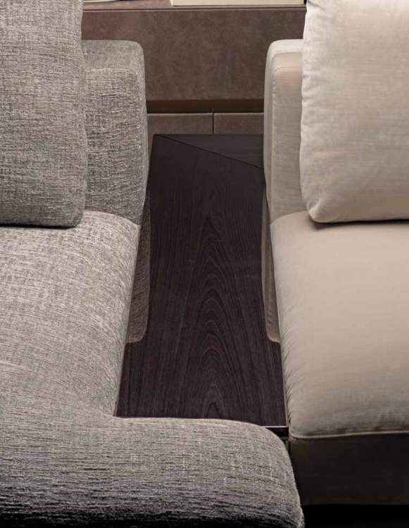 VISIONNAIREAGORà邊幾