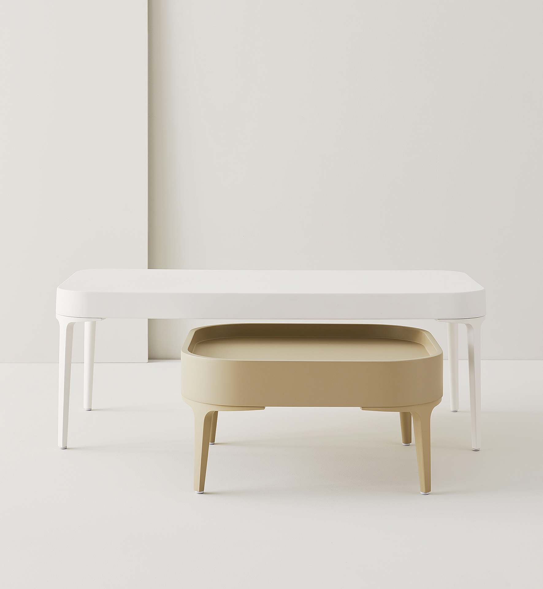 SEGISAlphatables茶幾