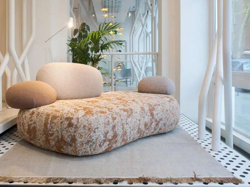 把大自然的美麗搬回家 | Moroso鵝卵石沙發(fā)